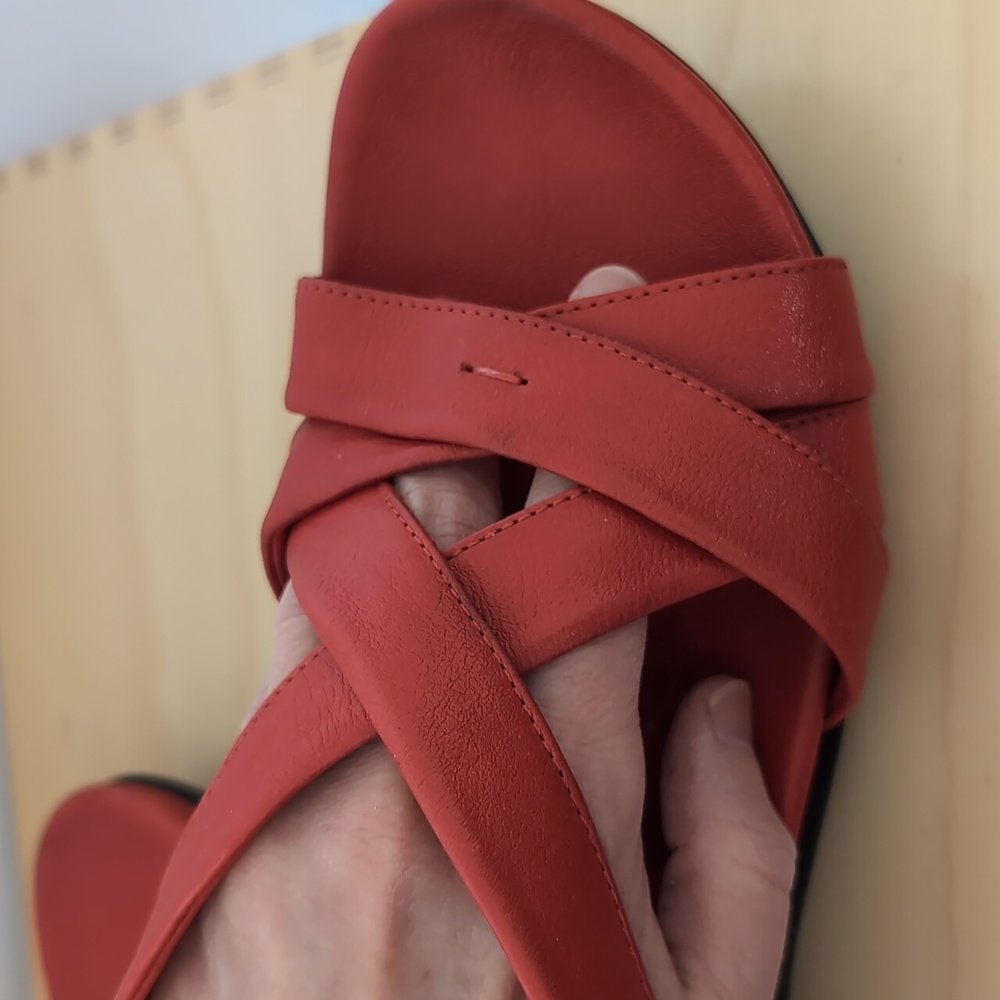 2/$50๐RED LEATHER SANDALS - Picture 9 of 13